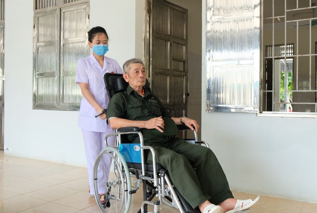 Chuyện cảm động ở Trung tâm điều dưỡng người có công - 3 Chuyện cảm động ở Trung tâm điều dưỡng người có công - 3