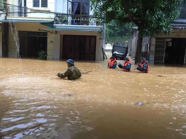 Hình ảnh lũ lụt hãi hùng ở Hà Giang - 2