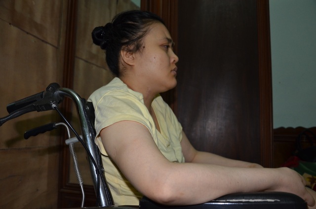 Thương cô gái trẻ nằm liệt 11 năm ước một lần về thủ đô khám bệnh - 3 Thương cô gái trẻ nằm liệt 11 năm ước một lần về thủ đô khám bệnh - 3