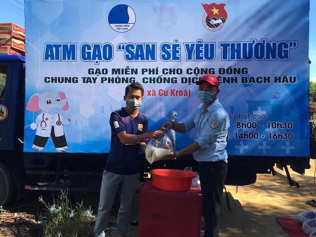 ATM gạo đến với vùng bị cách ly do bệnh bạch hầu tại Đắk Lắk - 1