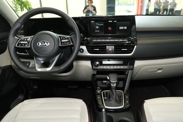 Kia Seltos chốt giá từ 589 triệu đồng, cạnh tranh Hyundai Kona, Honda HR-V - 3 Kia Seltos chốt giá từ 589 triệu đồng, cạnh tranh Hyundai Kona, Honda HR-V - 3