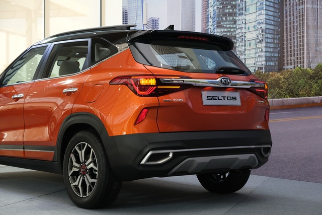 Kia Seltos chốt giá từ 589 triệu đồng, cạnh tranh Hyundai Kona, Honda HR-V - 2 Kia Seltos chốt giá từ 589 triệu đồng, cạnh tranh Hyundai Kona, Honda HR-V - 2