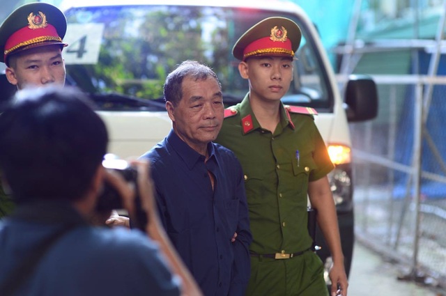 “Đại gia” Trầm Bê muốn nộp lại 171 tỷ đồng trong vòng 15 ngày - 1 “Đại gia” Trầm Bê muốn nộp lại 171 tỷ đồng trong vòng 15 ngày - 1