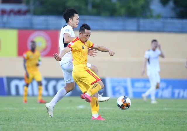 Anh Đức xuất trận, HA Gia Lai vẫn hòa nhạt nhòa trước Thanh Hóa - 1 Anh Đức xuất trận, HA Gia Lai vẫn hòa nhạt nhòa trước Thanh Hóa - 1