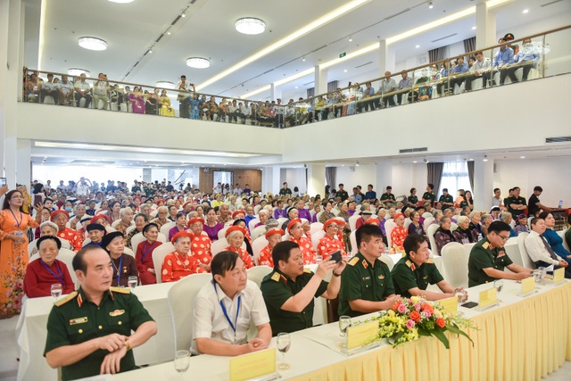 Sự hy sinh của các mẹ khẳng định truyền thống tốt đẹp của dân tộc - 3 Sự hy sinh của các mẹ khẳng định truyền thống tốt đẹp của dân tộc - 3