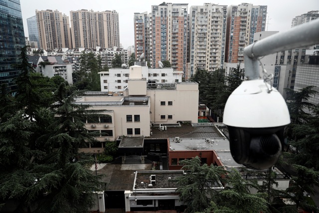 Mỹ tháo phù hiệu, gấp rút chuẩn bị rời khỏi lãnh sự quán ở Thành Đô - 1 Mỹ tháo phù hiệu, gấp rút chuẩn bị rời khỏi lãnh sự quán ở Thành Đô - 1