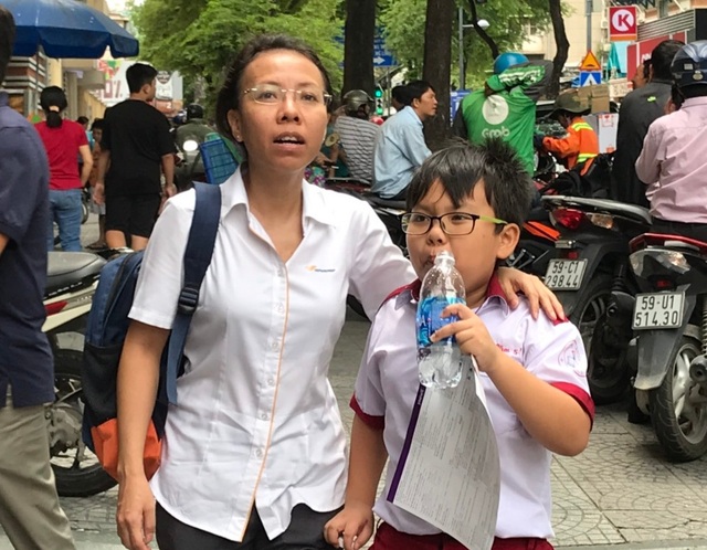Học sinh giỏi lớp 5 đua 1 chọi 7 vào lớp 6 Trường chuyên Trần Đại Nghĩa - 1 Học sinh giỏi lớp 5 đua 1 chọi 7 vào lớp 6 Trường chuyên Trần Đại Nghĩa - 1