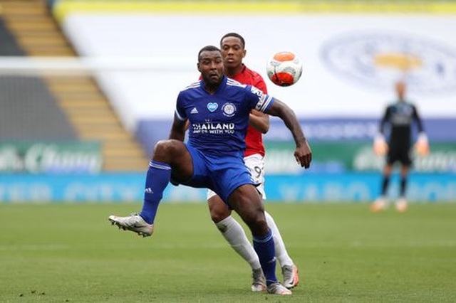 Leicester 0-2 Man Utd: Người cũ tặng quà cho Quỷ đỏ - 9 Leicester 0-2 Man Utd: Người cũ tặng quà cho Quỷ đỏ - 9