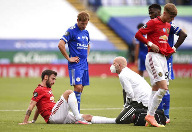 Leicester 0-2 Man Utd: Người cũ tặng quà cho Quỷ đỏ - 13 Leicester 0-2 Man Utd: Người cũ tặng quà cho Quỷ đỏ - 13