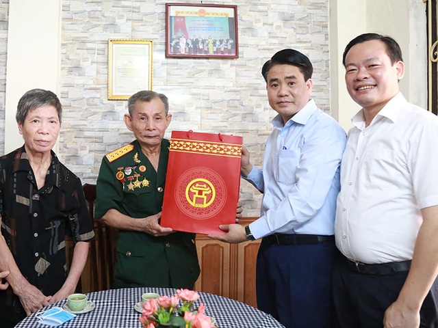 Chủ tịch Hà Nội Nguyễn Đức Chung tri ân người có công - 1 Chủ tịch Hà Nội Nguyễn Đức Chung tri ân người có công - 1