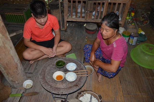 Thương cảnh người mẹ khờ đơn thân, đứa con trai không biết bố mình là ai - 7 Thương cảnh người mẹ khờ đơn thân, đứa con trai không biết bố mình là ai - 7