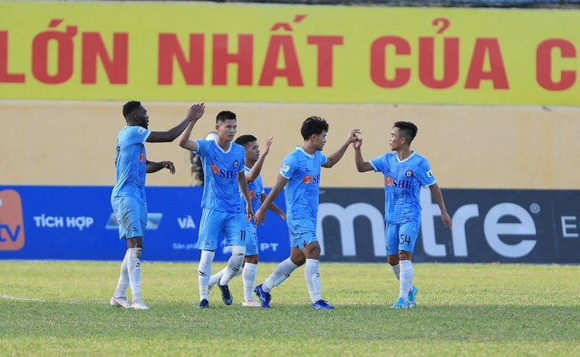 Các đội bóng V-League tranh cãi chuyện CLB Thanh Hoá bỏ giải - 2 Các đội bóng V-League tranh cãi chuyện CLB Thanh Hoá bỏ giải - 2