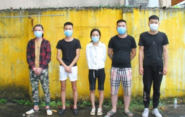 Lái xe từ Nha Trang tới Lào Cai đón 10 người Trung Quốc nhập cảnh trái phép - 1 Lái xe từ Nha Trang tới Lào Cai đón 10 người Trung Quốc nhập cảnh trái phép - 1