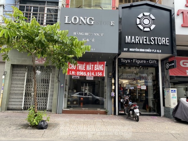 Nhà phố tiền tỷ thi nhau đóng cửa, treo biển cho thuê ở trung tâm Sài Gòn - 16 Nhà phố tiền tỷ thi nhau đóng cửa, treo biển cho thuê ở trung tâm Sài Gòn - 16
