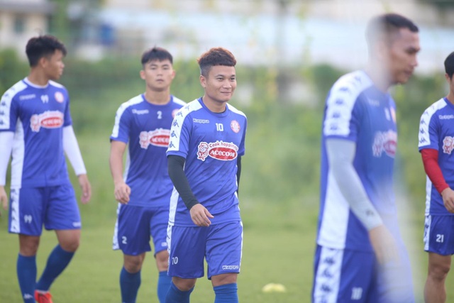 Công Phượng và đồng đội vượt qua cú sốc chia tay HLV Chung Hae Seong - 3 Công Phượng và đồng đội vượt qua cú sốc chia tay HLV Chung Hae Seong - 3