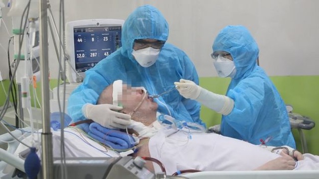 Phi công Anh kể hành trình ngoạn mục vượt qua cửa tử tại Việt Nam