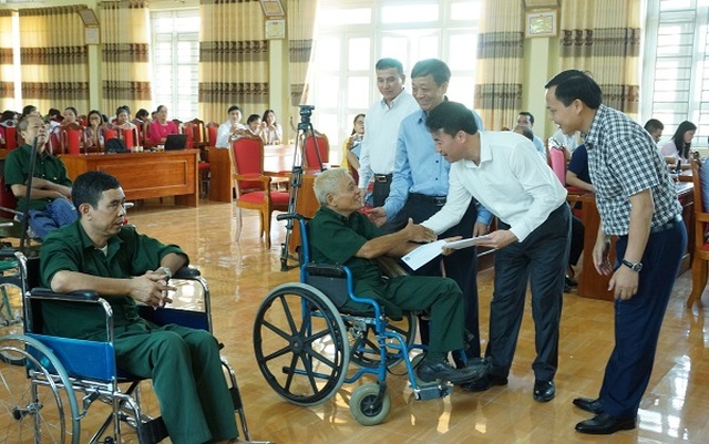 BHXH Việt Nam tri ân người có công tại tỉnh Phú Thọ - 3 BHXH Việt Nam tri ân người có công tại tỉnh Phú Thọ - 3
