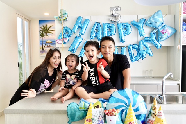 Nổi tiếng là thế nhưng vợ chồng Khánh Thi không ép con phải giỏi - 3 Nổi tiếng là thế nhưng vợ chồng Khánh Thi không ép con phải giỏi - 3
