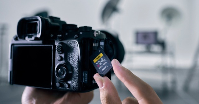 Sony hé lộ máy ảnh a7S III chuyên quay phim với giá 3.500 USD - 1