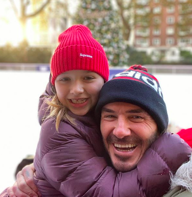 “Công chúa nhà Beckham” đã lớn và biết làm điệu như thế này... - 18 “Công chúa nhà Beckham” đã lớn và biết làm điệu như thế này... - 18