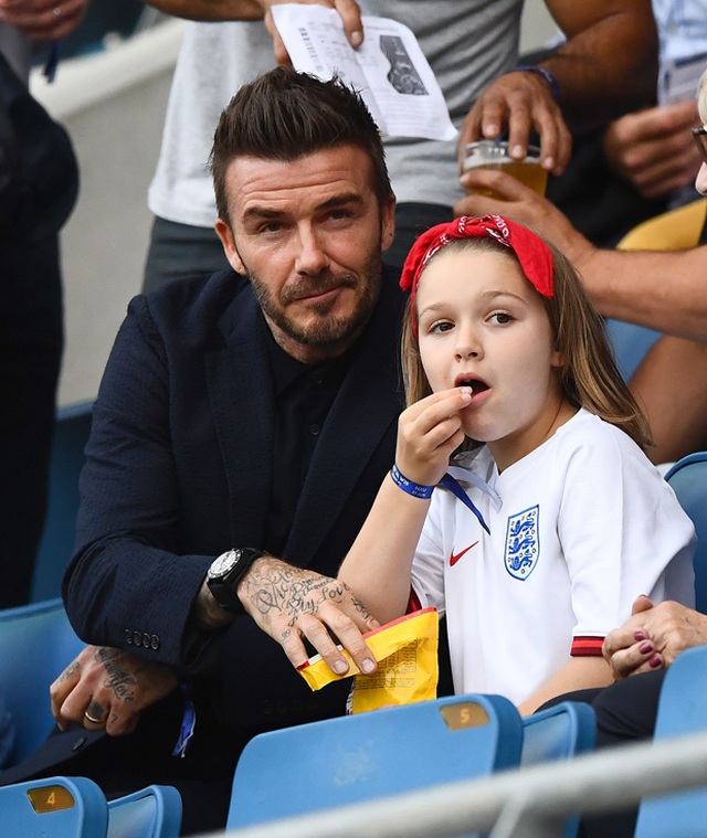 “Công chúa nhà Beckham” đã lớn và biết làm điệu như thế này... - 15 “Công chúa nhà Beckham” đã lớn và biết làm điệu như thế này... - 15