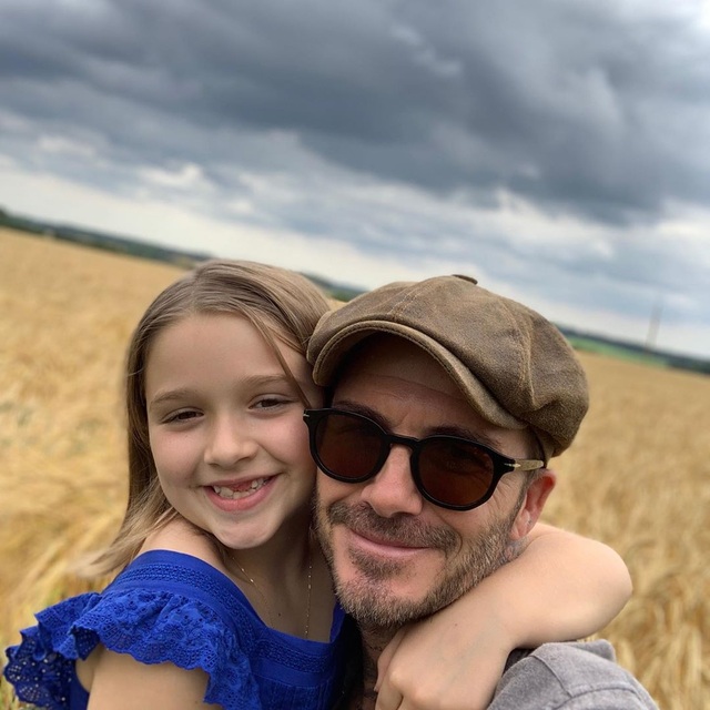 “Công chúa nhà Beckham” đã lớn và biết làm điệu như thế này... - 16 “Công chúa nhà Beckham” đã lớn và biết làm điệu như thế này... - 16