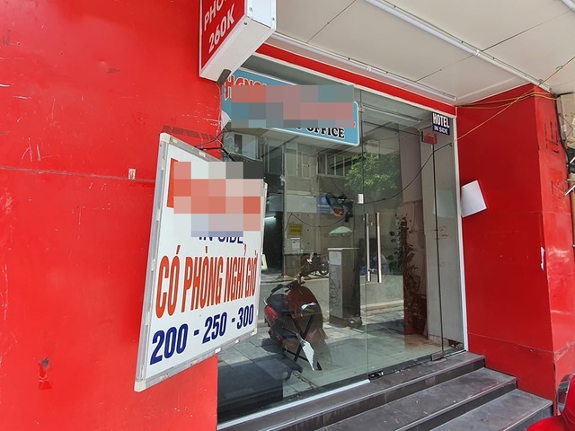 Treo biển giảm giá 70%, phố khách sạn từng sầm uất nhất Hà Nội vẫn... ế - 4 Treo biển giảm giá 70%, phố khách sạn từng sầm uất nhất Hà Nội vẫn... ế - 4