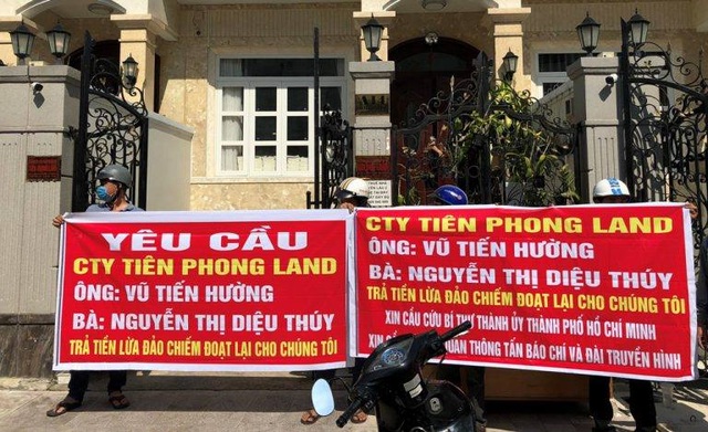 Khởi tố, bắt tạm giam một nữ giám đốc kinh doanh bất động sản - 1 Khởi tố, bắt tạm giam một nữ giám đốc kinh doanh bất động sản - 1