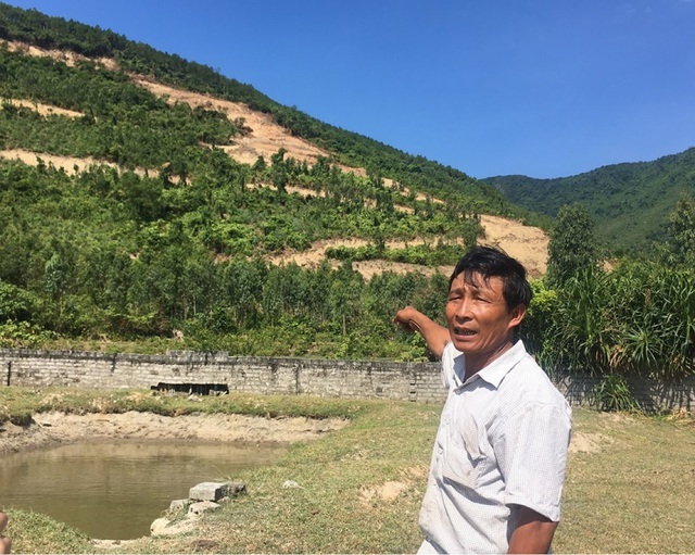 Vụ hàng chục hộ dân thấp thỏm vì mỏ đá: Dân đồng thuận mới cho khai thác - 1 Vụ hàng chục hộ dân thấp thỏm vì mỏ đá: Dân đồng thuận mới cho khai thác - 1