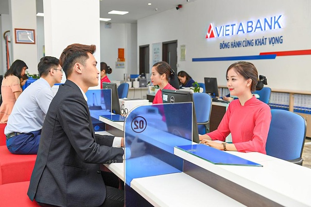 6 tháng đầu năm, VietABank có kết quả kinh doanh tương đối khả quan, ra mắt thẻ chip nội địa - 1
