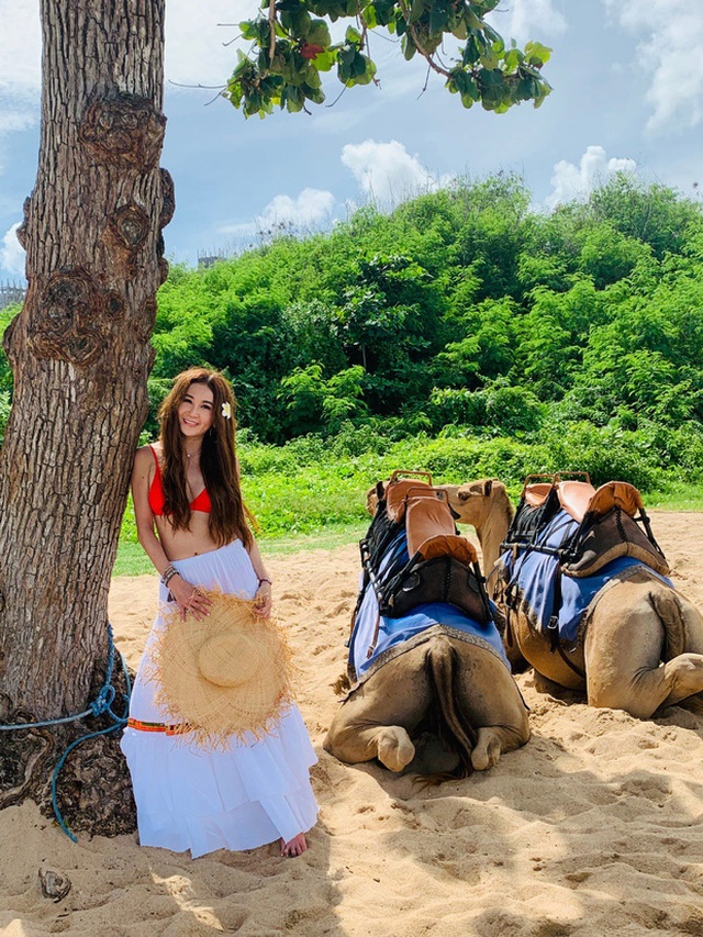 “Phan Kim Liên” Ôn Bích Hà gợi cảm đón tuổi 54 - 13 “Phan Kim Liên” Ôn Bích Hà gợi cảm đón tuổi 54 - 13