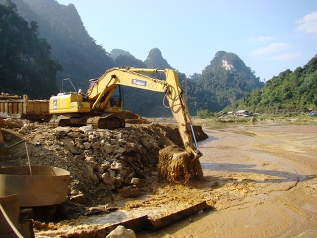 Hàng loạt sai phạm trong khai thác khoáng sản ở Bắc Kạn, Lai Châu - 1 Hàng loạt sai phạm trong khai thác khoáng sản ở Bắc Kạn, Lai Châu - 1