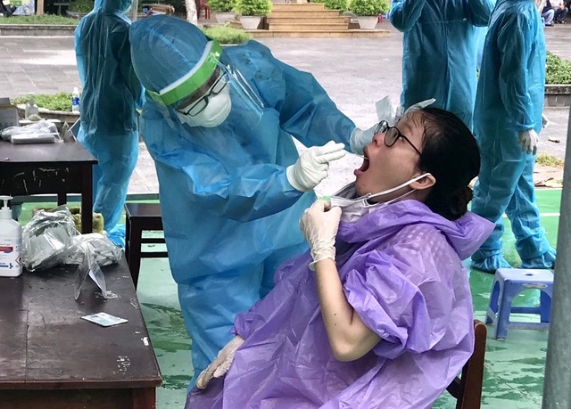 Đà Nẵng thành lập bệnh viện dã chiến, mở rộng xét nghiệm Covid-19 cộng đồng - 3 Đà Nẵng thành lập bệnh viện dã chiến, mở rộng xét nghiệm Covid-19 cộng đồng - 3