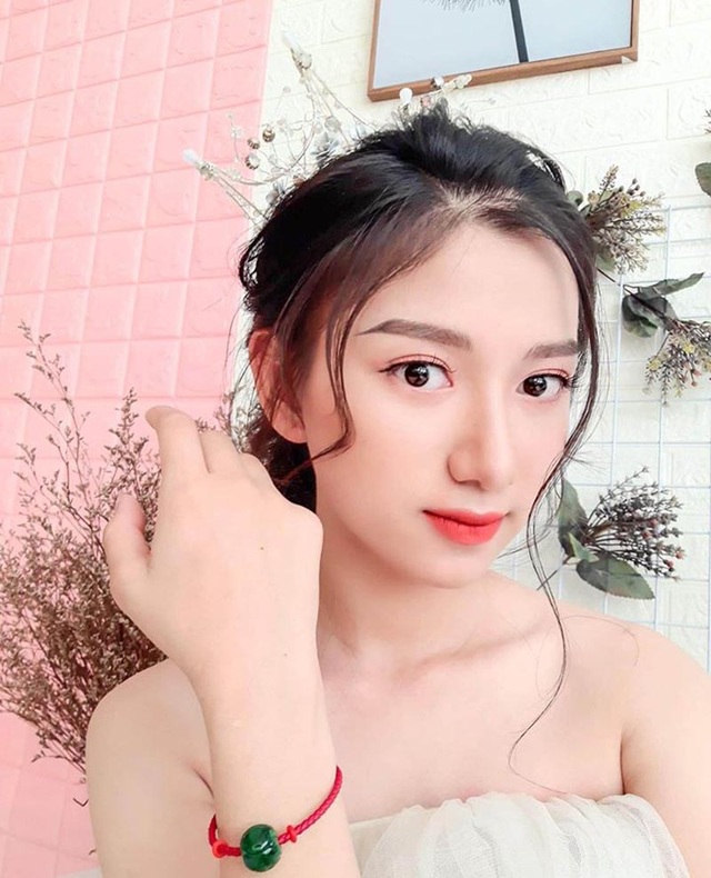 10X xứ Nghệ hát hay, có nét giống hoa hậu Hương Giang - 8 10X xứ Nghệ hát hay, có nét giống hoa hậu Hương Giang - 8