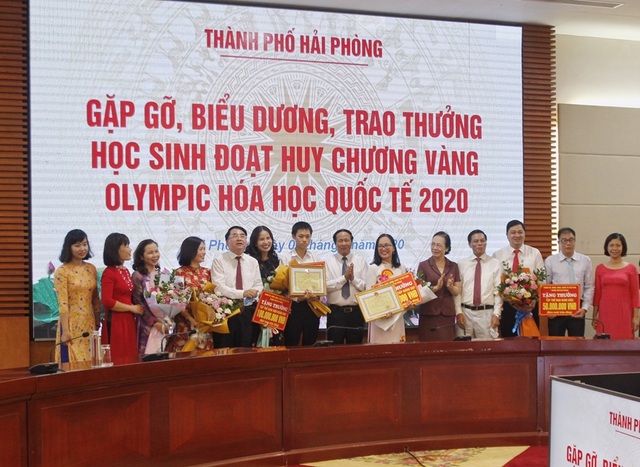 Thưởng 500 triệu đồng cho học sinh đoạt HCV Olympic Hóa học Quốc tế 2020 - 1 Thưởng 500 triệu đồng cho học sinh đoạt HCV Olympic Hóa học Quốc tế 2020 - 1