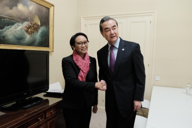 Indonesia kêu gọi Trung Quốc tuân thủ luật quốc tế trên Biển Đông - 1 Indonesia kêu gọi Trung Quốc tuân thủ luật quốc tế trên Biển Đông - 1