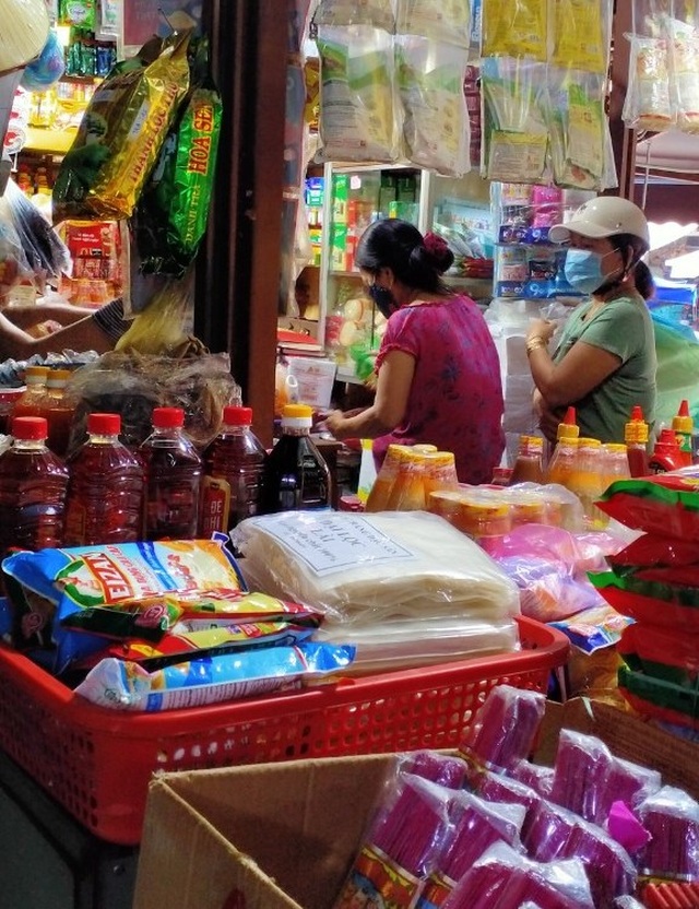 Hội An: Giữa bão Covid-19, giá rau củ tăng chóng mặt, thịt vẫn bình ổn - 5 Hội An: Giữa bão Covid-19, giá rau củ tăng chóng mặt, thịt vẫn bình ổn - 5