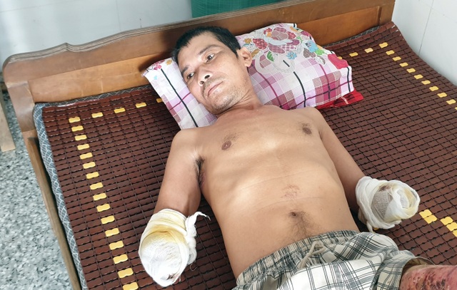 Bạn đọc giúp đỡ người đàn ông cụt 2 tay gần 64 triệu đồng - 3 Bạn đọc giúp đỡ người đàn ông cụt 2 tay gần 64 triệu đồng - 3