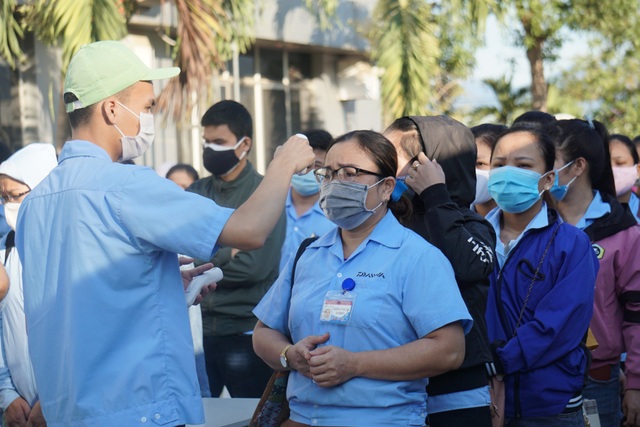 Giãn ca làm cho công nhân tại các khu công nghiệp có bệnh nhân mắc Covid-19 - 1 Giãn ca làm cho công nhân tại các khu công nghiệp có bệnh nhân mắc Covid-19 - 1