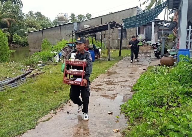 Mưa giông gây hư hỏng nhiều ngôi nhà ở Phú Quốc, 6 tàu cá bị chìm - 2