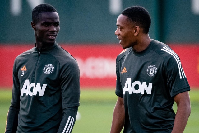Man Utd luyện công chuẩn bị trở lại Europa League - 17 Man Utd luyện công chuẩn bị trở lại Europa League - 17