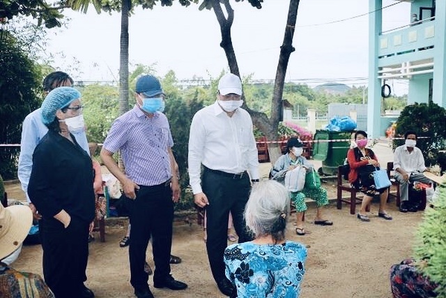 Chủ tịch Đà Nẵng mong ngành y Bình Định, Hải Phòng hỗ trợ nhân lực - 1 Chủ tịch Đà Nẵng mong ngành y Bình Định, Hải Phòng hỗ trợ nhân lực - 1