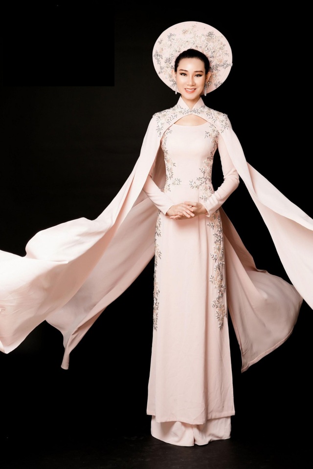 Làm nghiên cứu sinh dang dở vì Covid-19, Hoa hậu rẽ ngang đầu quân cho VTV - 2 Làm nghiên cứu sinh dang dở vì Covid-19, Hoa hậu rẽ ngang đầu quân cho VTV - 2