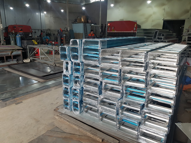 Máng cáp điện Hoàng Phát - chất lượng tạo nên thành công - 2 Máng cáp điện Hoàng Phát - chất lượng tạo nên thành công - 2