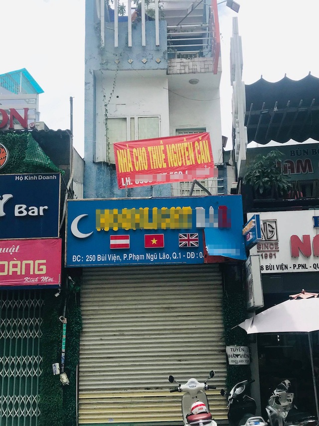“Mặt bằng vàng” Quận 1, TPHCM đua nhau treo bảng cho thuê trong mùa dịch - 5 “Mặt bằng vàng” Quận 1, TPHCM đua nhau treo bảng cho thuê trong mùa dịch - 5
