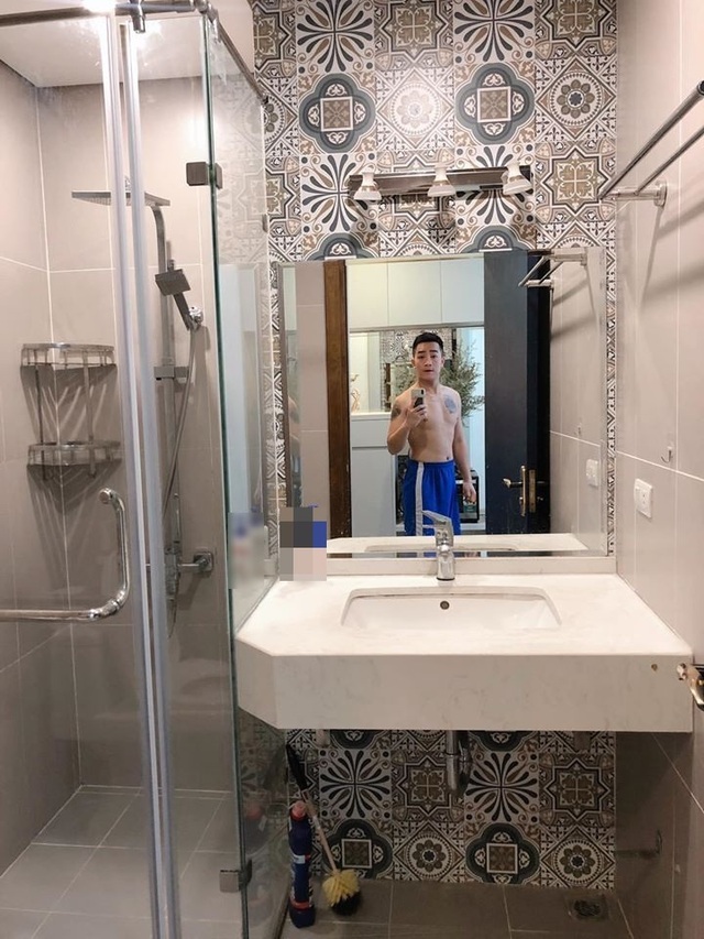 “Phó Thiên Lôi” Duy Nam lại tậu căn hộ mới sau khi xây nhà vườn cho bố mẹ - 12 “Phó Thiên Lôi” Duy Nam lại tậu căn hộ mới sau khi xây nhà vườn cho bố mẹ - 12