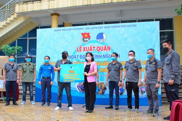 Đoàn xe bán tải vận chuyển miễn phí hàng hóa chống dịch Covid-19 - 4 Đoàn xe bán tải vận chuyển miễn phí hàng hóa chống dịch Covid-19 - 4