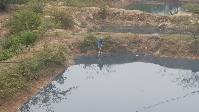 Chính thức đo độ ô nhiễm vụ xả thải đen ngòm cả một vùng biển - 2 Chính thức đo độ ô nhiễm vụ xả thải đen ngòm cả một vùng biển - 2