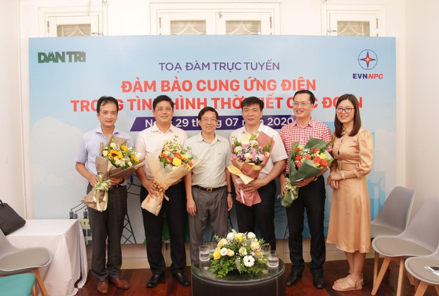 EVNNPC: Hướng dẫn sử dụng điện bằng nhiều biện pháp, đảm bảo an toàn cho các hộ dân - 1 EVNNPC: Hướng dẫn sử dụng điện bằng nhiều biện pháp, đảm bảo an toàn cho các hộ dân - 1