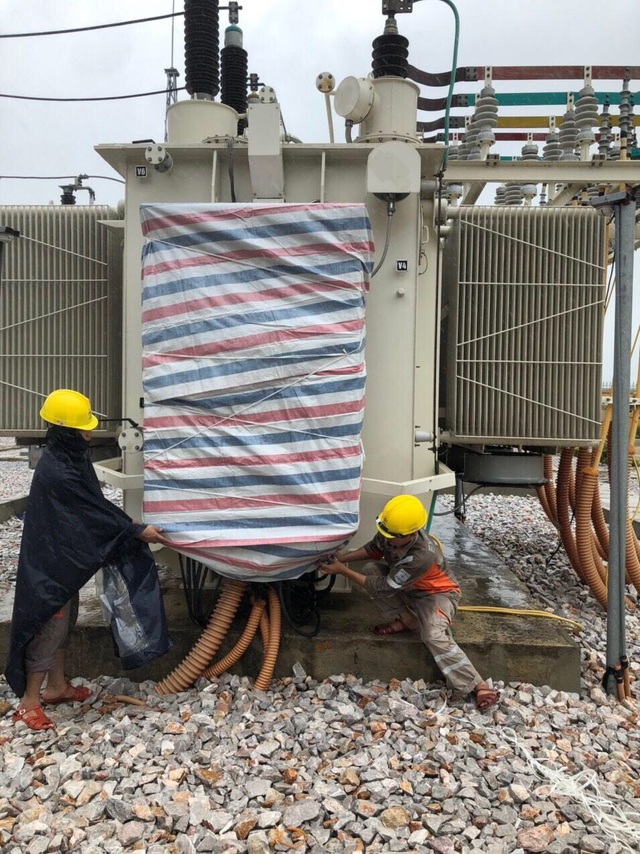 EVNNPC: Hướng dẫn sử dụng điện bằng nhiều biện pháp, đảm bảo an toàn cho các hộ dân - 3 EVNNPC: Hướng dẫn sử dụng điện bằng nhiều biện pháp, đảm bảo an toàn cho các hộ dân - 3
